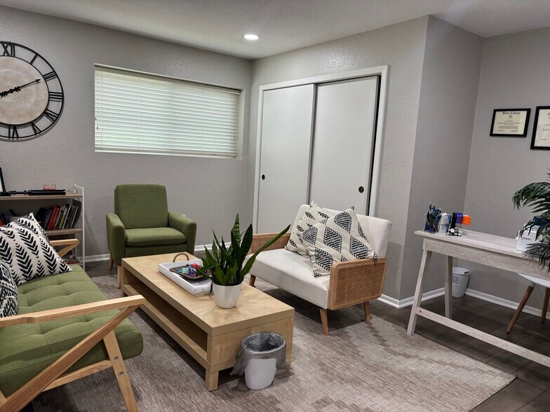 More Photos Of 2600 NASA Rd 1, Seabrook Medical For Lease