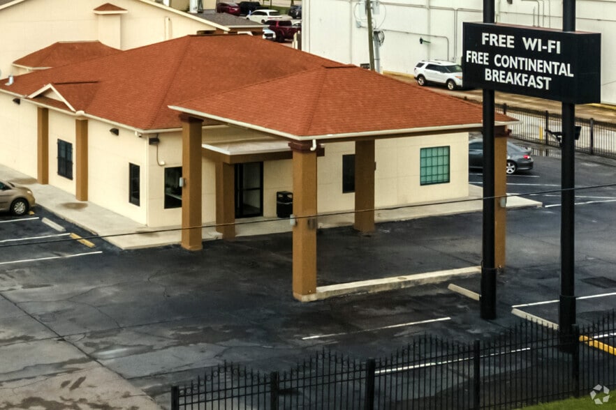 More Photos Of 20543 Interstate 45, Spring Hotel For Sale
