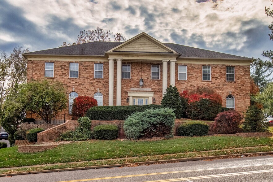 More Photos Of 116 Cliff Cave Rd, Saint Louis Office For Lease