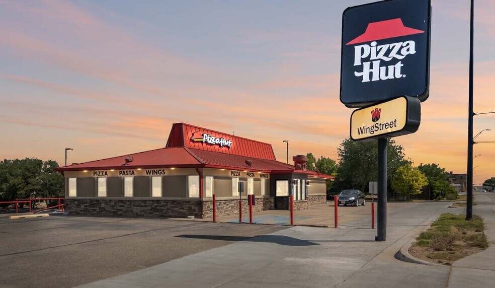 Primary Photo Of 322 S 2nd St, Canadian Restaurant For Sale