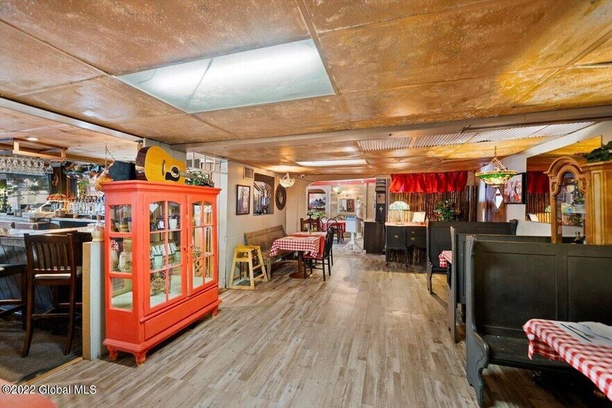 More Photos Of 67 Bridge St, Amsterdam Restaurant For Sale