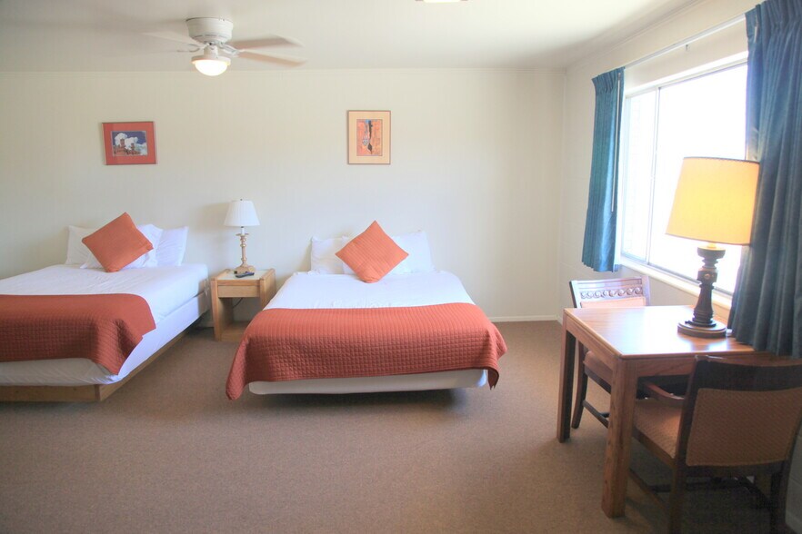 More Photos Of 227 N Hwy 89, Hatch Hotel For Sale