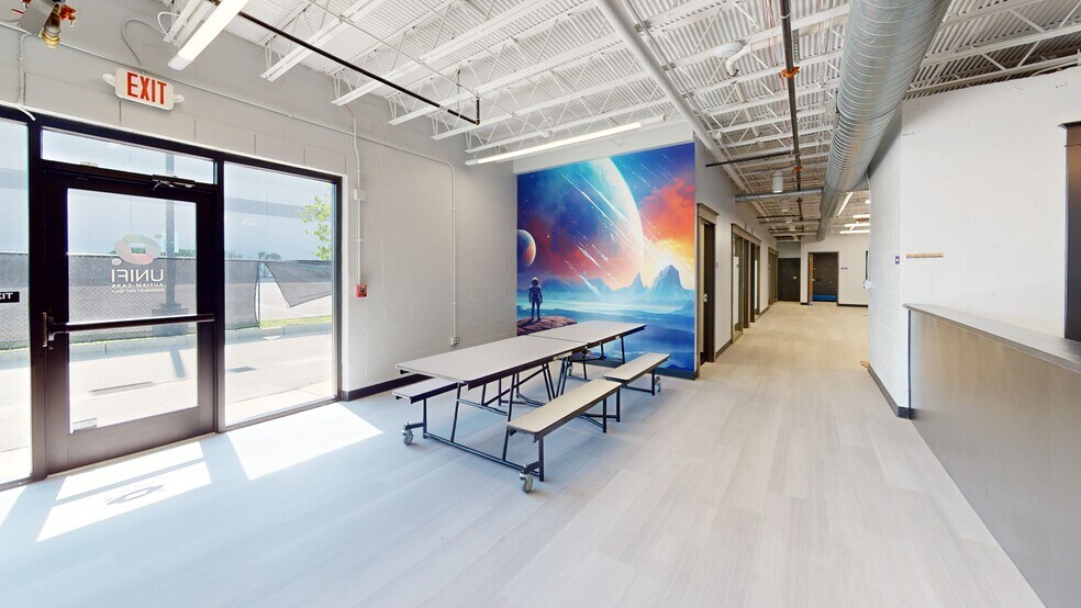 More Photos Of 6161 N Hillside Ave, Indianapolis Loft Creative Space For Lease