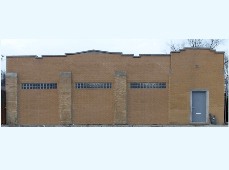 Primary Photo Of 1320 N Cicero Ave, Chicago Warehouse For Sale