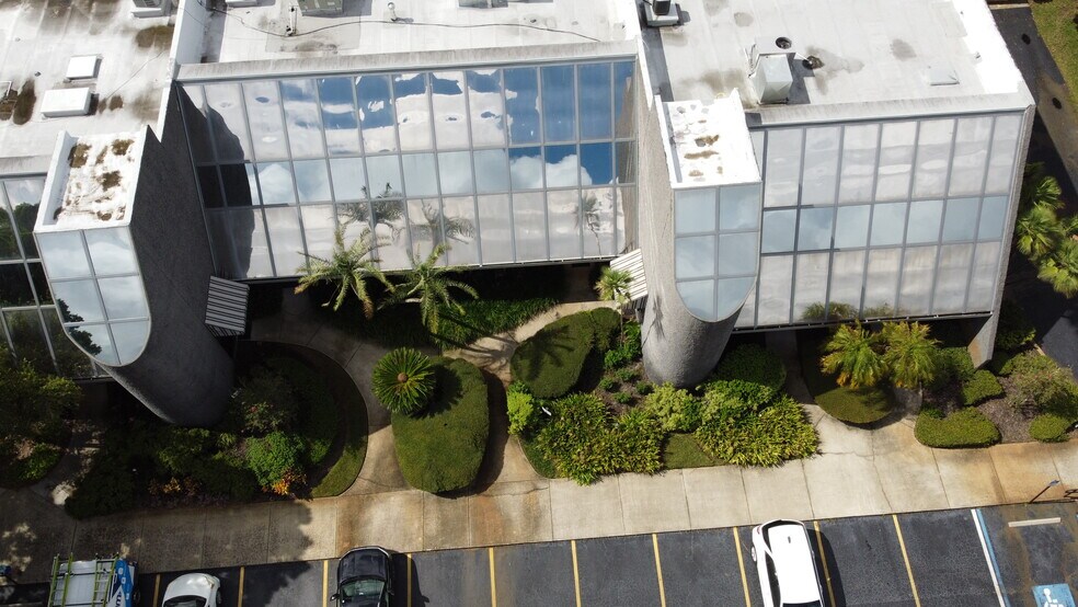 More Photos Of 6740 Crosswinds Dr, Saint Petersburg Coworking Space