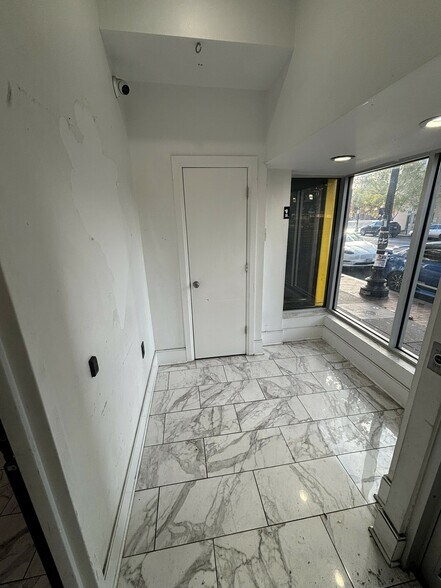 More Photos Of 1015 U St NW, Washington Storefront For Lease