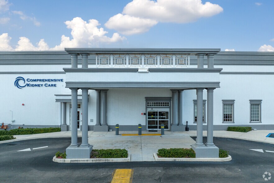 More Photos Of 2700 Hollywood Blvd, Hollywood Medical For Lease