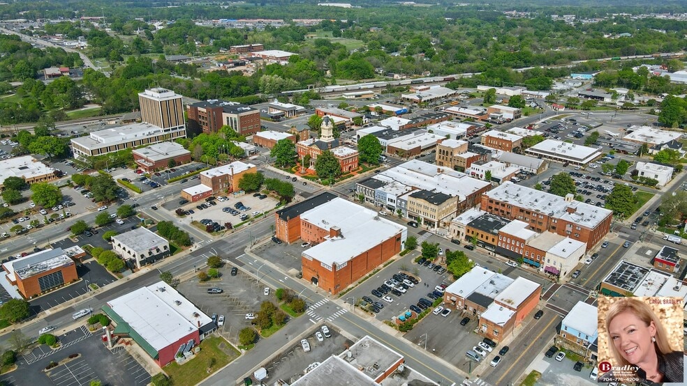 More Photos Of 109 N Hayne St, Monroe Apartments For Sale