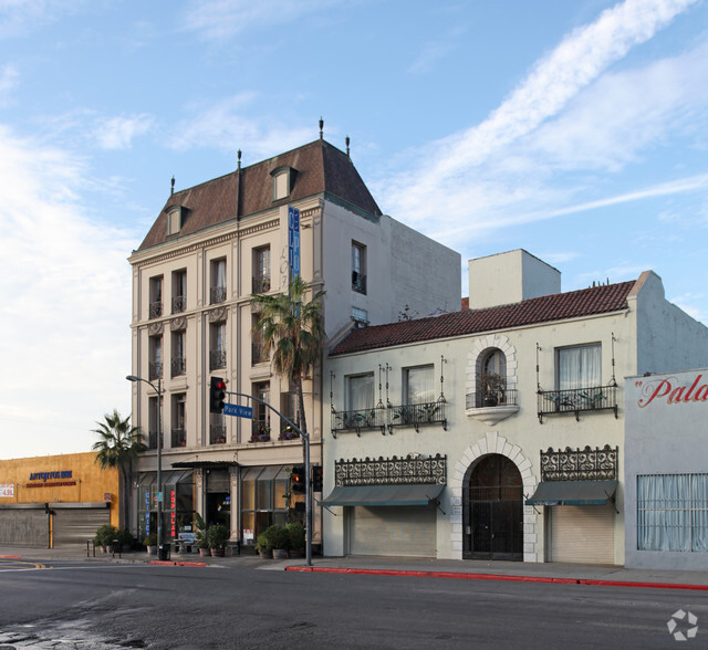 Primary Photo Of 2410-2414 W 7th St, Los Angeles Office Residential For Lease