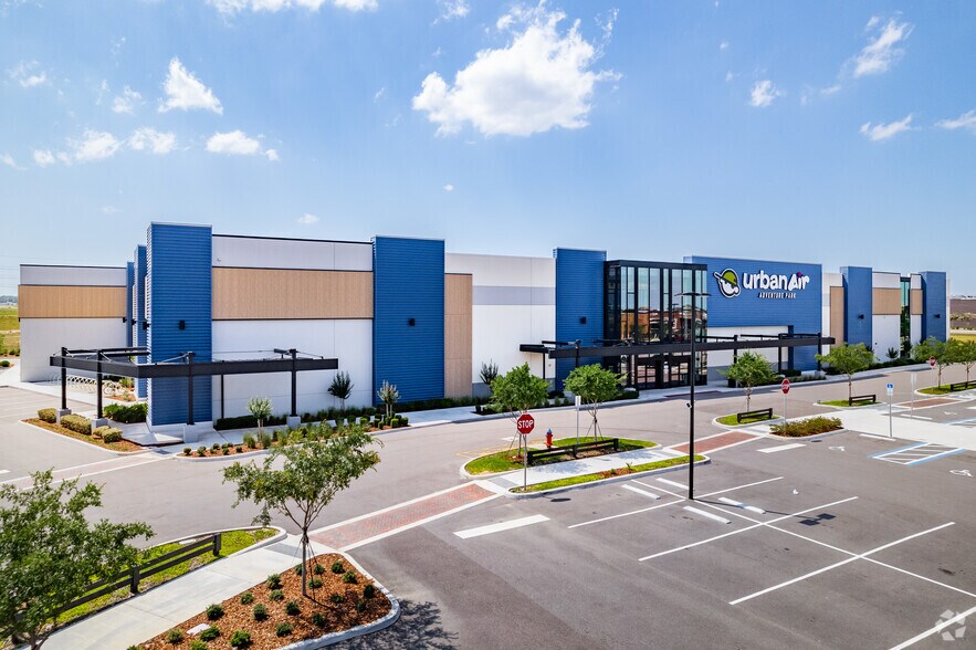 More Photos Of 5758 Hamlin Groves Trl, Winter Garden General Retail For Sale