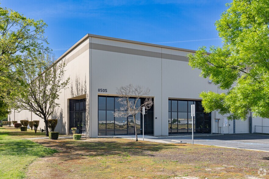 Primary Photo Of 8505 W Doe Ave, Visalia Distribution For Sale