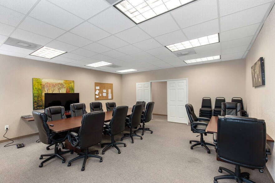 More Photos Of 1125 Cypress Station Dr, Houston Medical For Sale