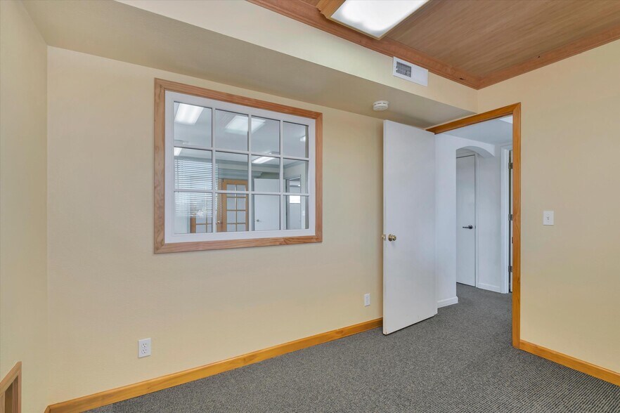 More Photos Of 716 Soquel Ave, Santa Cruz Storefront Retail Office For Lease