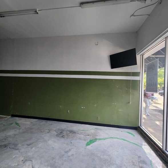 More Photos Of 2290-2310 Cascade Rd SW, Atlanta Unknown For Lease