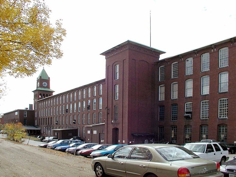 More Photos Of 670 N Commercial St, Manchester Apartments For Lease