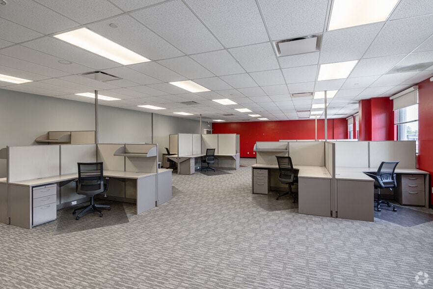 More Photos Of 1116 S Walton Blvd, Bentonville Office For Lease