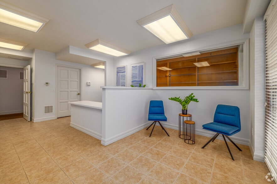 More Photos Of 305 SE 2nd Ave, Gainesville Office For Lease