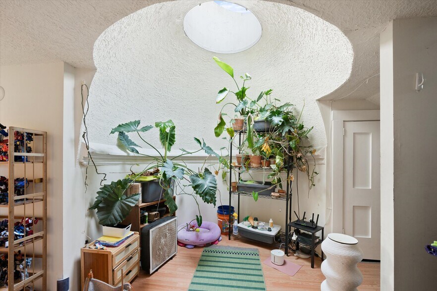 More Photos Of 72 3rd St, Bangor Apartments For Sale