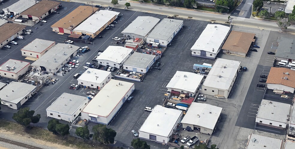 More Photos Of 948 W 9th St, Upland Warehouse For Lease