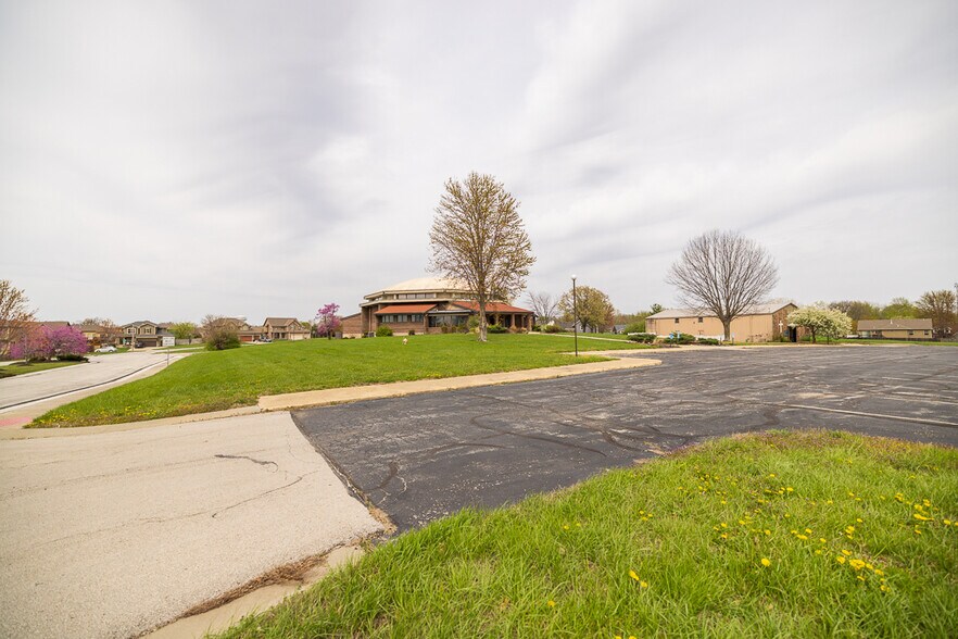 More Photos Of 800 SW 150 Hwy, Lee's Summit Office For Sale
