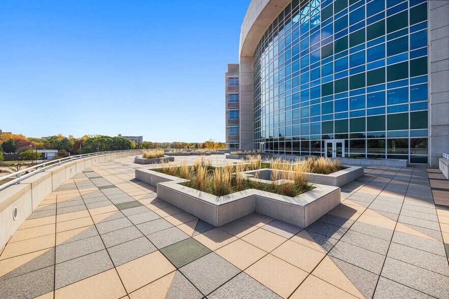 More Photos Of 7001 Westown Pky, West Des Moines Office For Lease