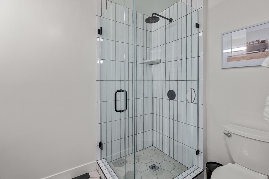 More Photos Of 179-181 Culver Blvd, Playa Del Rey Office Residential For Sale