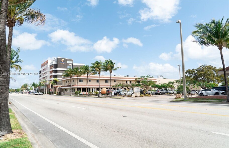 More Photos Of 236 N Federal Hwy, Dania Beach Unknown For Lease