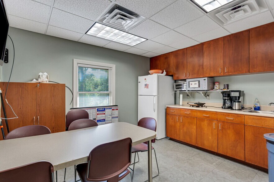 More Photos Of 280 Commonwealth Dr, Greenville Bank For Sale