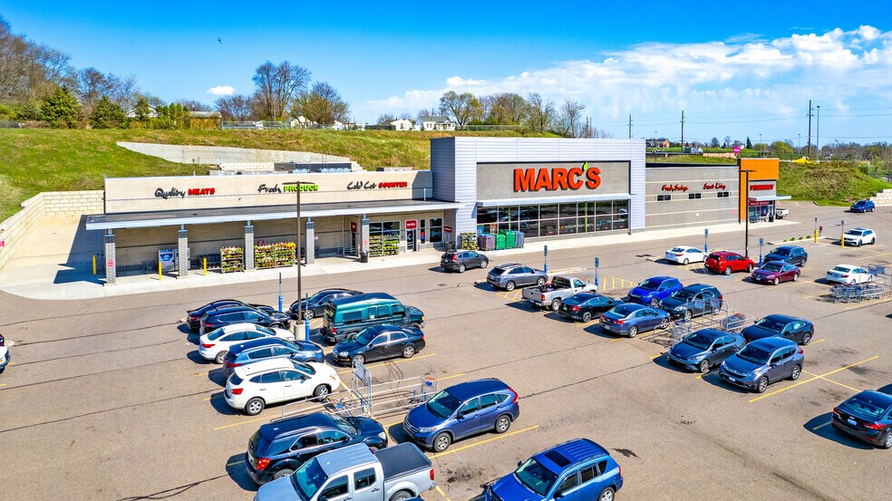 Primary Photo Of 3112 Cleveland Ave NW, Canton Supermarket For Sale