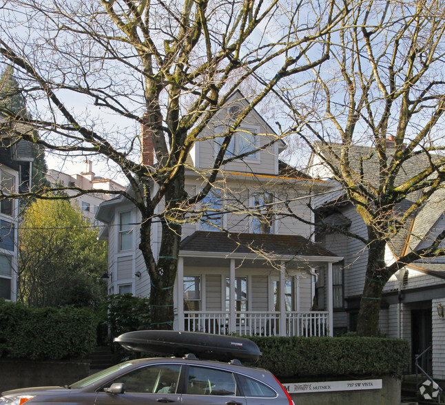 Primary Photo Of 737 SW Vista Ave, Portland Office For Sale