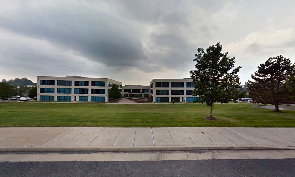 More Photos Of 1000 Technology Dr, Fairmont Office For Lease