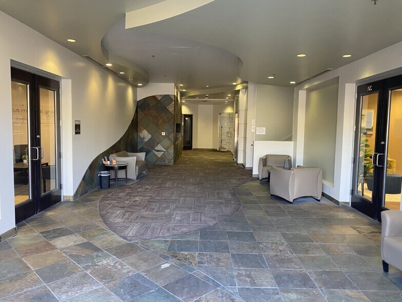More Photos Of 21803 N Scottsdale Rd, Scottsdale Medical For Lease