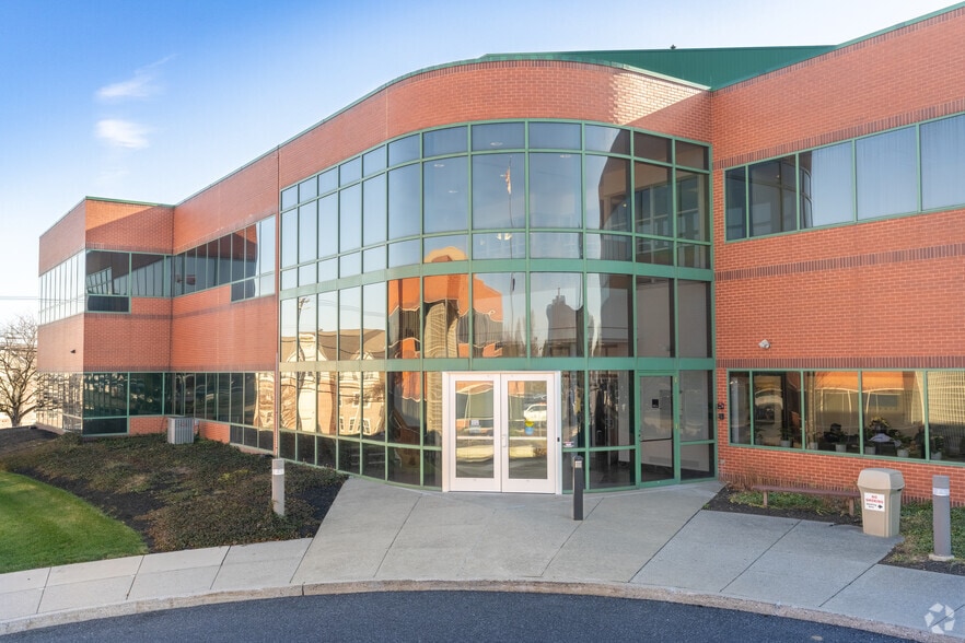 Primary Photo Of 100 Corporate Center Dr, Camp Hill Medical For Sale