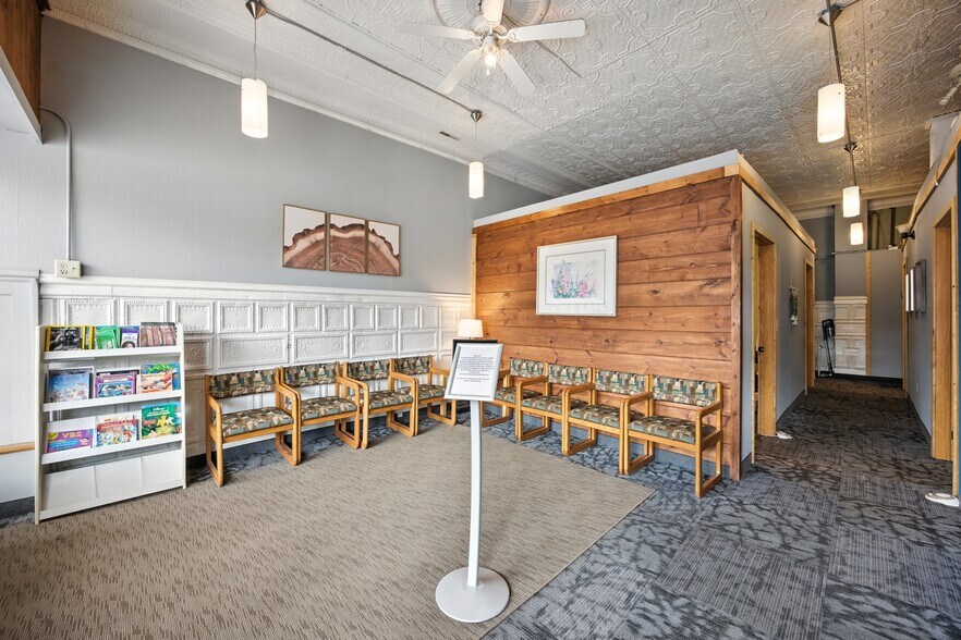 More Photos Of 12814 Lake Blvd, Lindstrom Storefront Retail Office For Lease