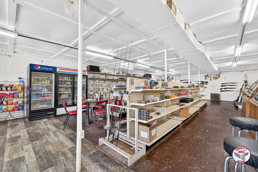 More Photos Of 2969 Moodyville Rd, Byrdstown General Retail For Sale