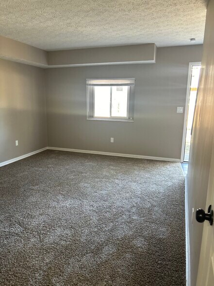 More Photos Of 3074 Howey Rd, Columbus Apartments For Sale