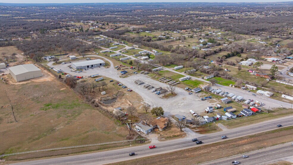More Photos Of 4610 E Highway 199, Springtown General Retail For Sale