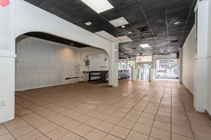 More Photos Of 84 Washington St, Norwalk General Retail For Sale