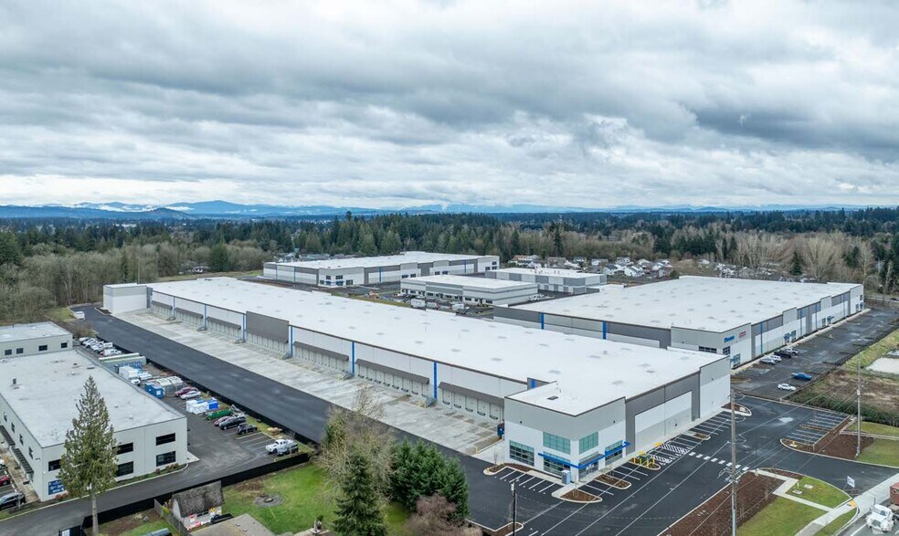 More Photos Of 7704 NE 88th St, Vancouver Distribution For Lease
