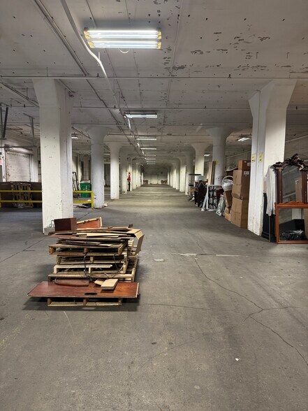 More Photos Of 2 Potomac St, Rochester Warehouse For Lease