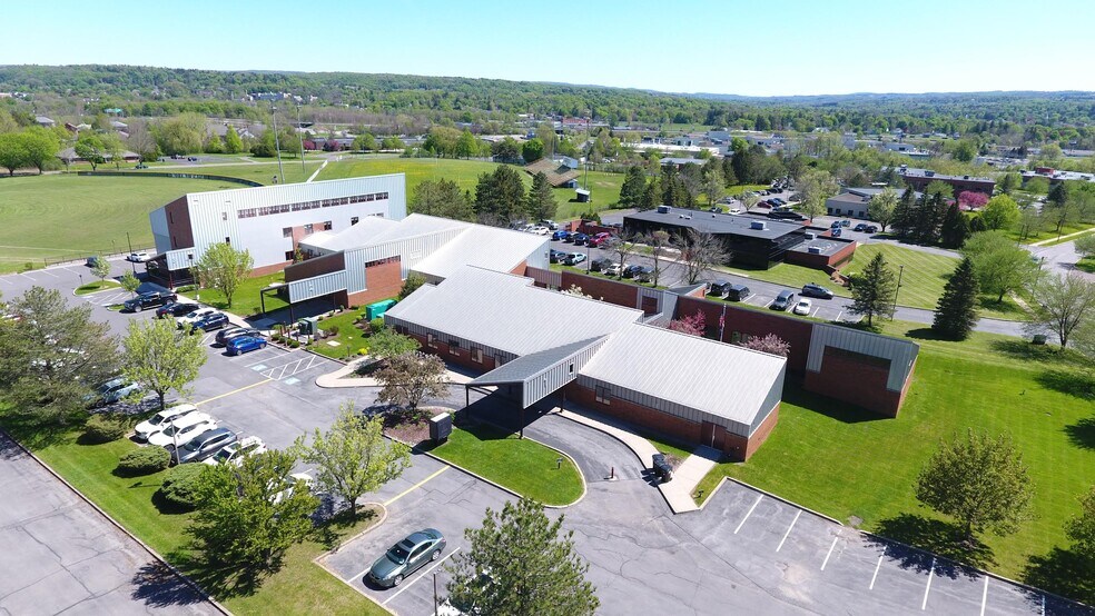More Photos Of 126 Business Park Dr, Utica Office For Lease