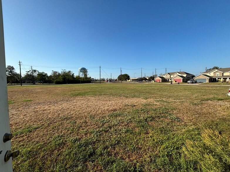 More Photos Of Airport Ave @ Jones St, Rosenberg Land For Sale