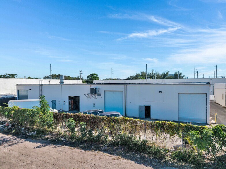 More Photos Of 12955 NE 14th Ave, North Miami Warehouse For Sale