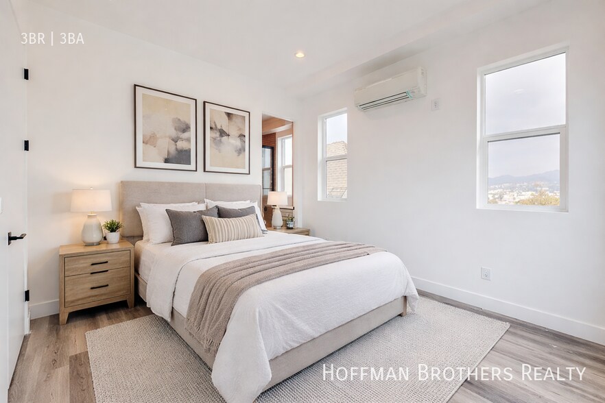 More Photos Of 525 N Normandie Ave, Los Angeles Apartments For Sale