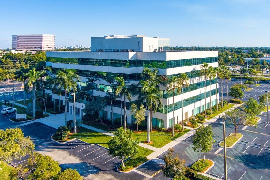 More Photos Of 550 W Cypress Creek Rd, Fort Lauderdale Office For Lease