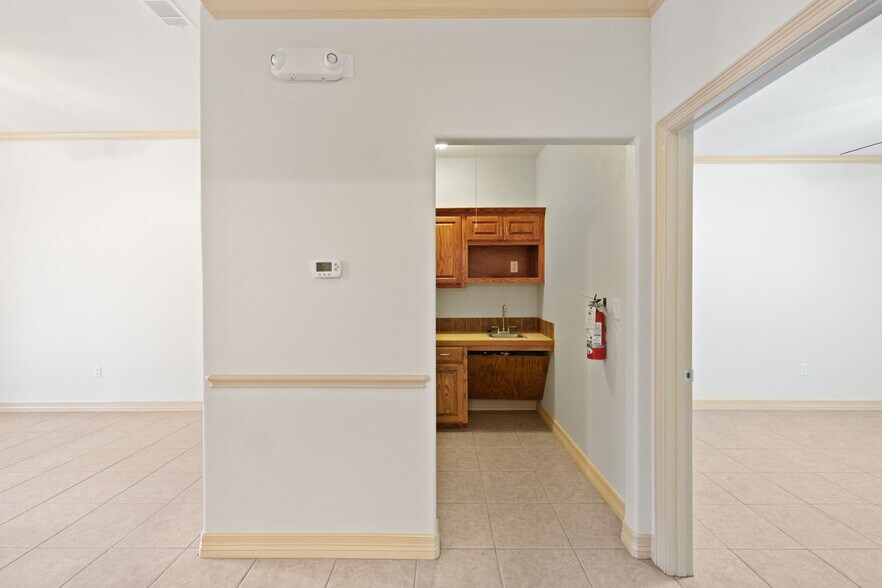 More Photos Of 3000 Joe Dimaggio Blvd, Round Rock Office Residential For Lease