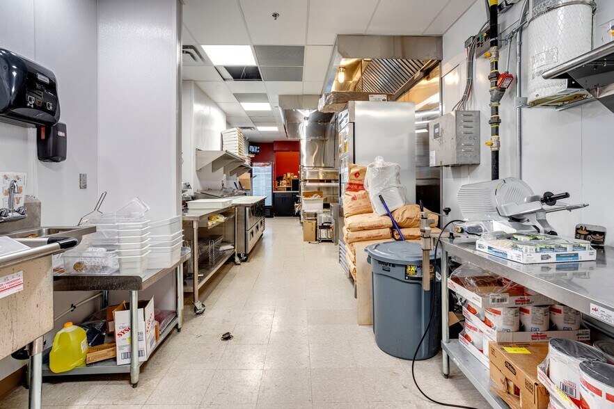 More Photos Of 8091 Kiriak Link SW, Edmonton Unknown For Lease