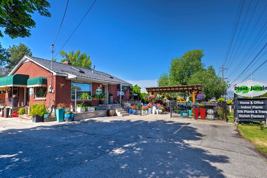 More Photos Of 2194 E Fort Union Blvd, Salt Lake City Freestanding For Sale