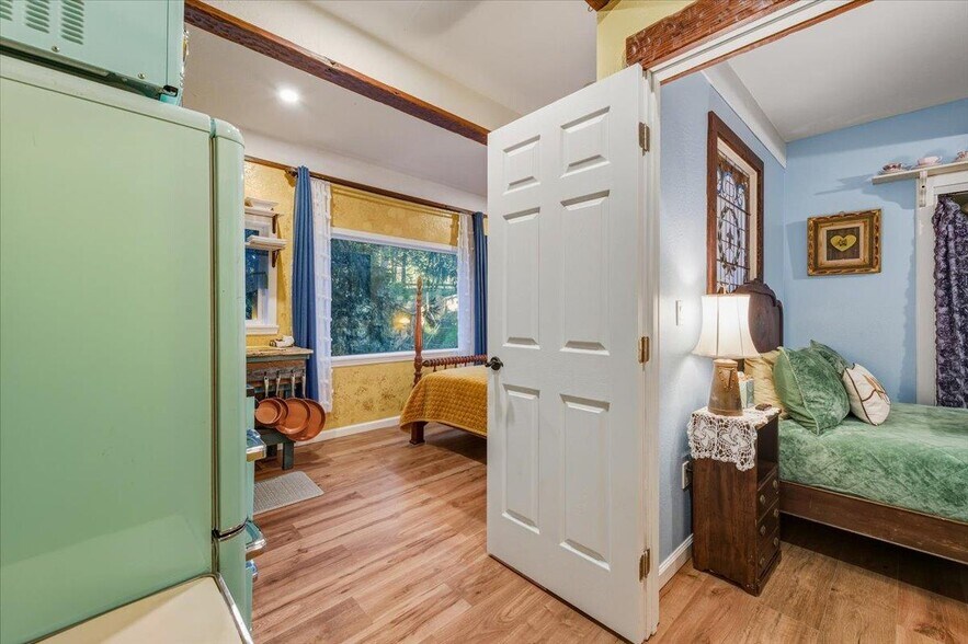 More Photos Of 301-317 S Pine St, Nevada City Hotel For Sale