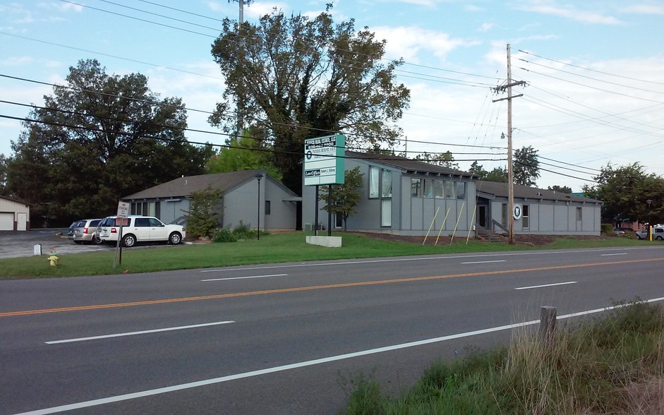 Primary Photo Of 4051 Jeffco Blvd, Arnold Loft Creative Space For Lease